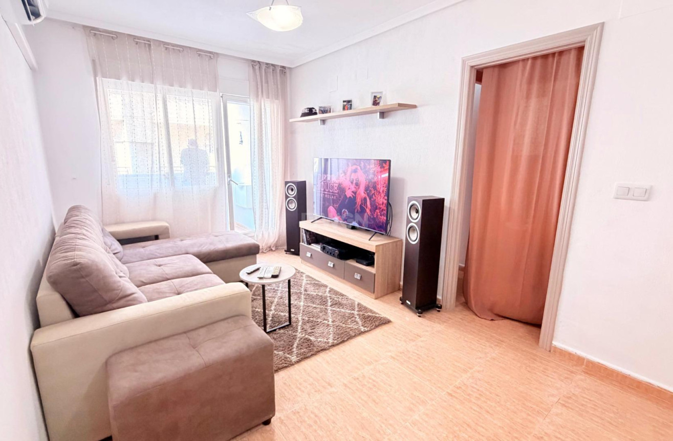 Resale - Apartment / flat - Torrevieja - Centro - Muelle Pesquero