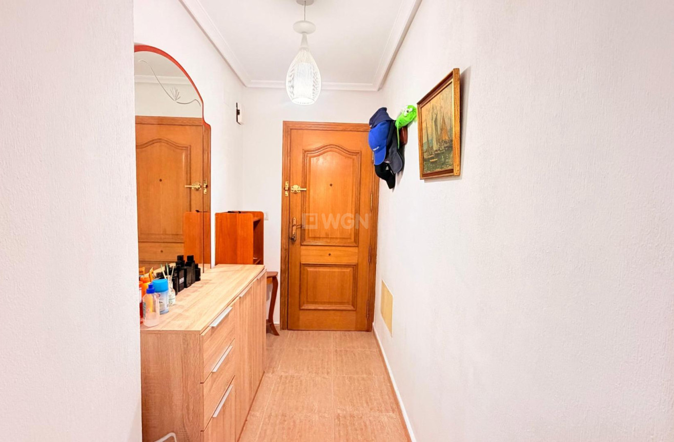 Resale - Apartment / flat - Torrevieja - Centro - Muelle Pesquero