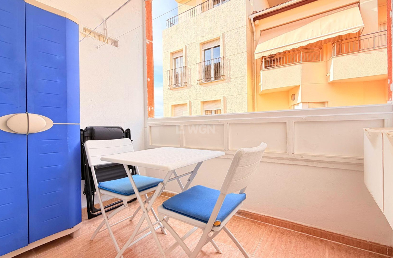 Resale - Apartment / flat - Torrevieja - Centro - Muelle Pesquero
