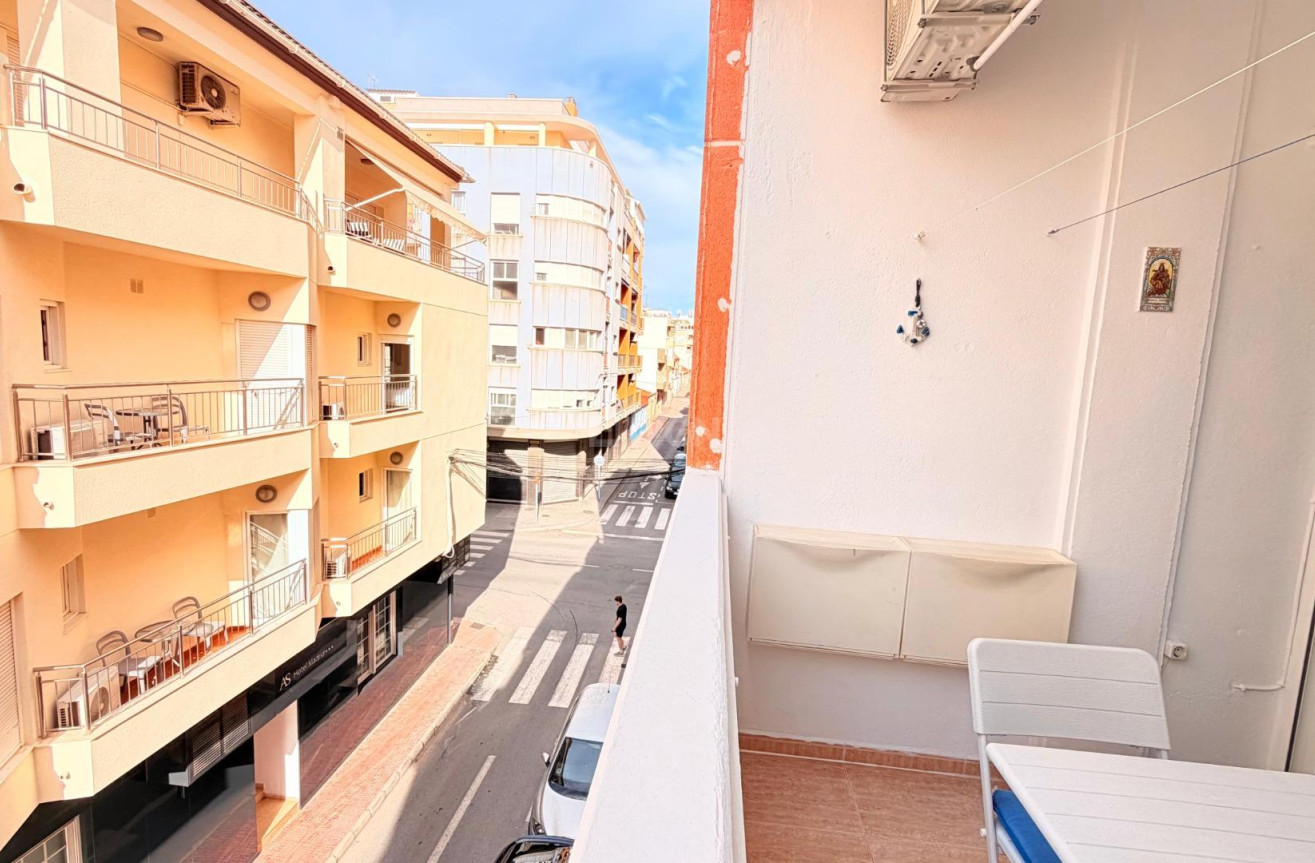 Resale - Apartment / flat - Torrevieja - Centro - Muelle Pesquero