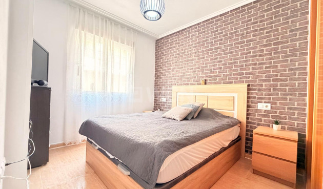 Resale - Apartment / flat - Torrevieja - Centro - Muelle Pesquero