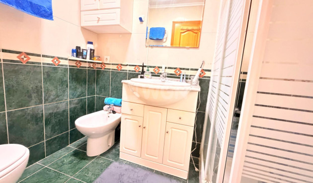 Resale - Apartment / flat - Torrevieja - Centro - Muelle Pesquero