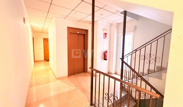 Resale - Apartment / flat - Torrevieja - Centro - Muelle Pesquero