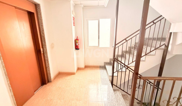 Resale - Apartment / flat - Torrevieja - Centro - Muelle Pesquero