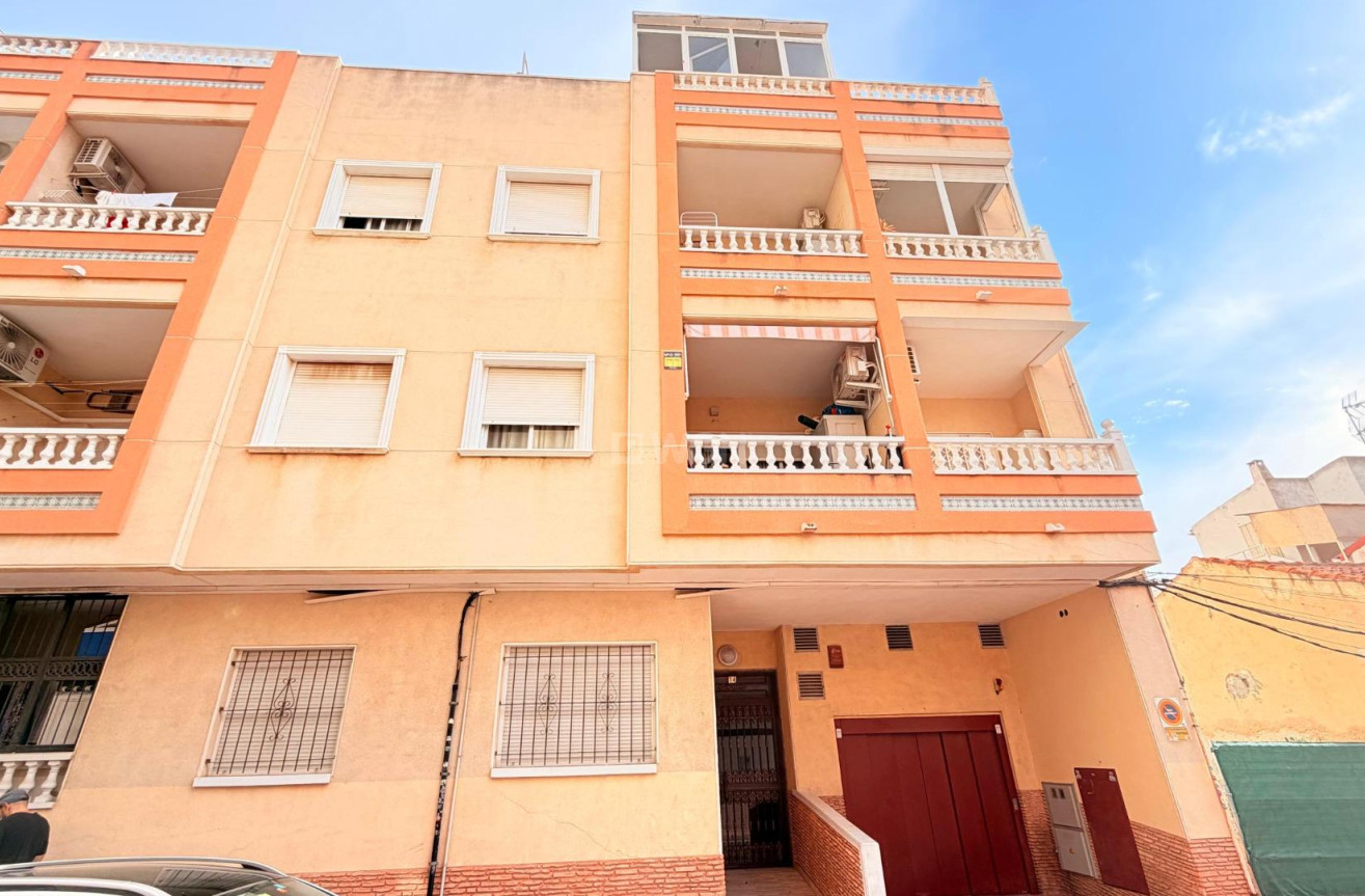 Resale - Apartment / flat - Torrevieja - Centro - Muelle Pesquero