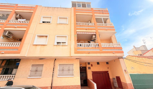 Resale - Apartment / flat - Torrevieja - Centro - Muelle Pesquero