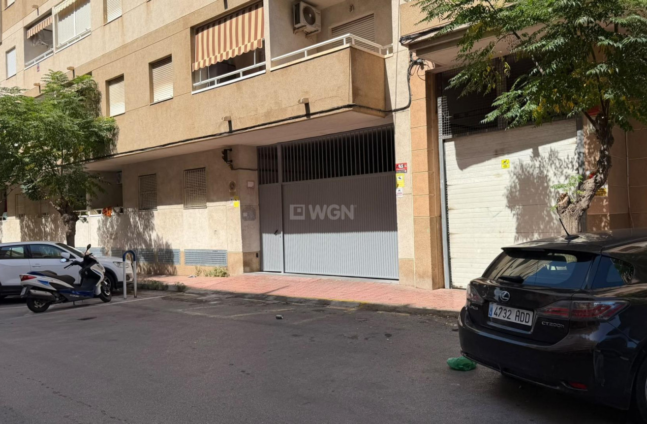 Resale - Apartment / flat - Torrevieja - Centro - Muelle Pesquero