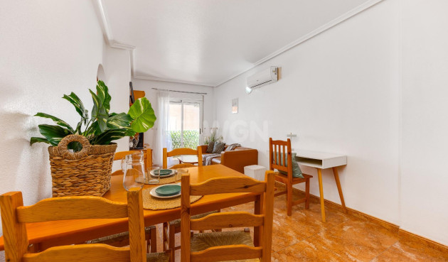 Wiederverkauf - Wohnung - Torrevieja - Centro