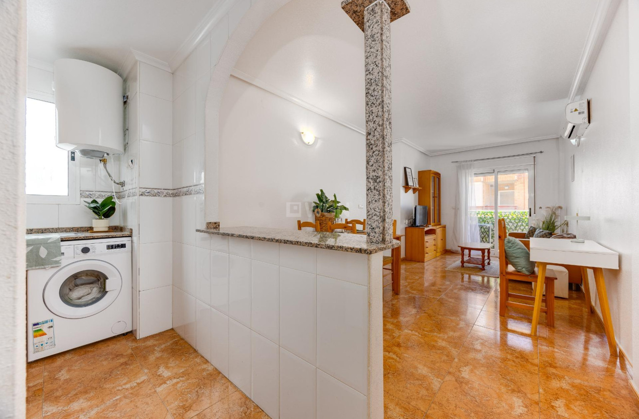 Wiederverkauf - Wohnung - Torrevieja - Centro