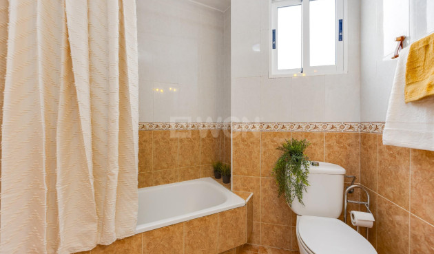 Wiederverkauf - Wohnung - Torrevieja - Centro