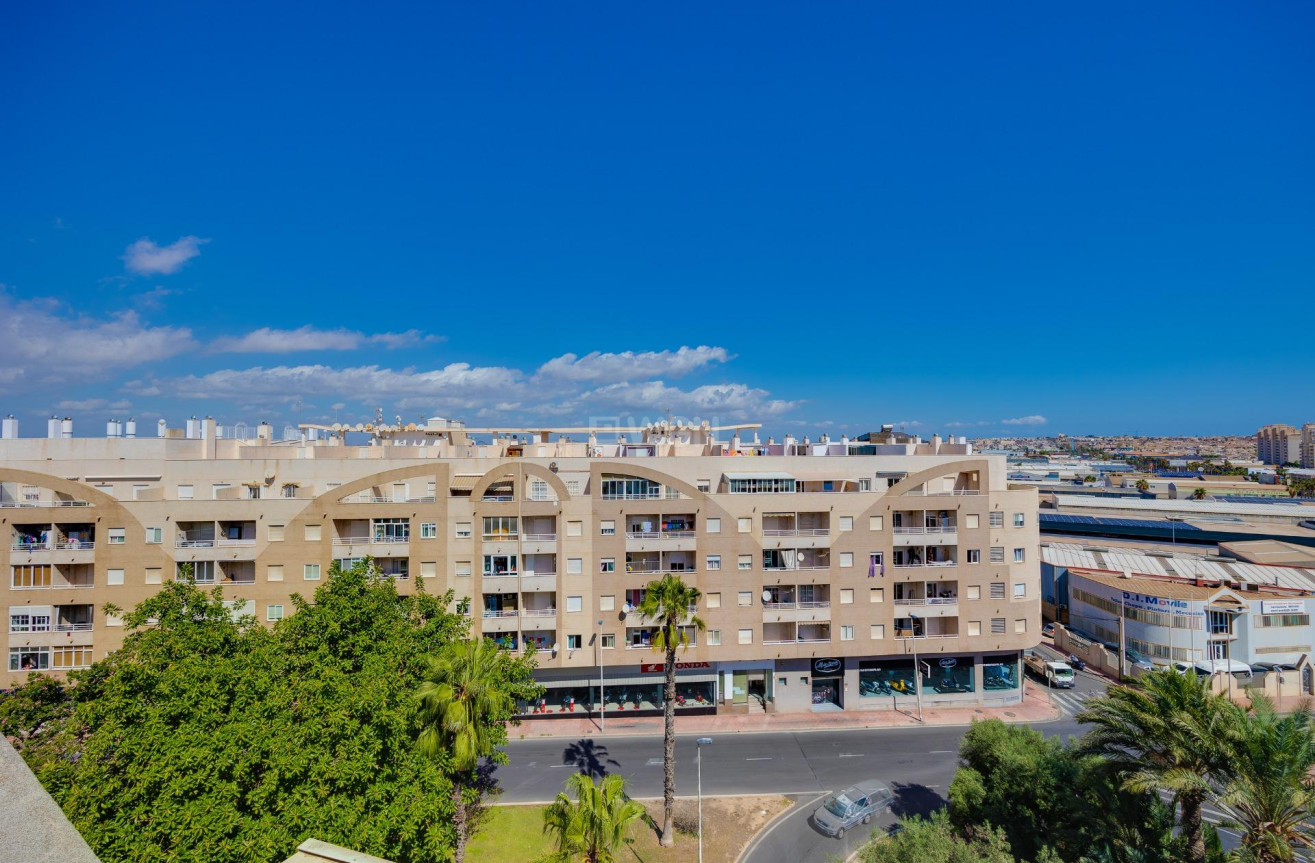 Wiederverkauf - Wohnung - Torrevieja - Centro