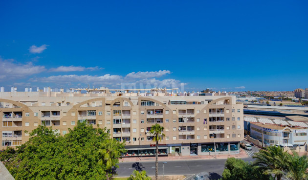 Wiederverkauf - Wohnung - Torrevieja - Centro