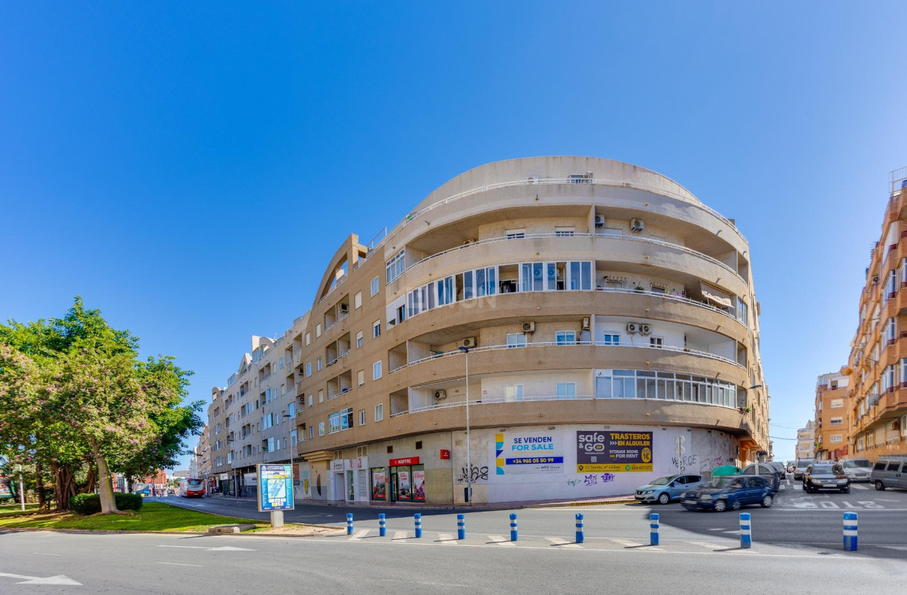 Wiederverkauf - Wohnung - Torrevieja - Centro