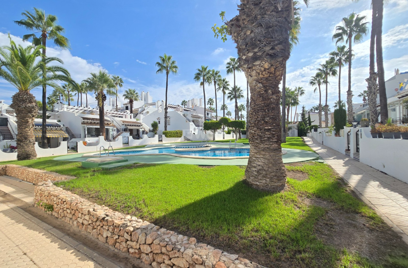 Resale - Townhouse - Villamartin - Costa Blanca