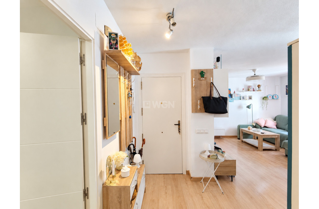 Resale - Apartment / flat - Torrevieja - Costa Blanca