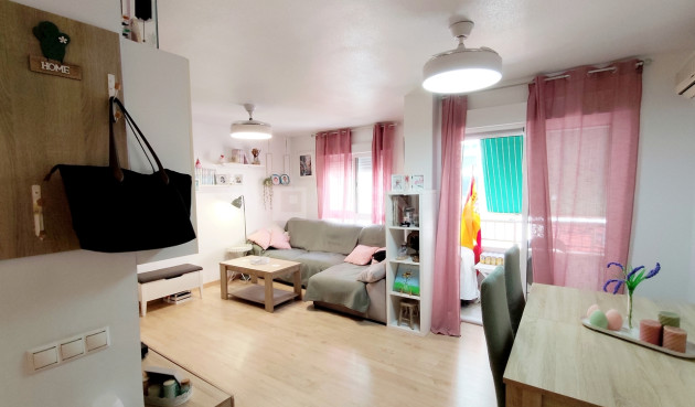 Resale - Apartment / flat - Torrevieja - Costa Blanca