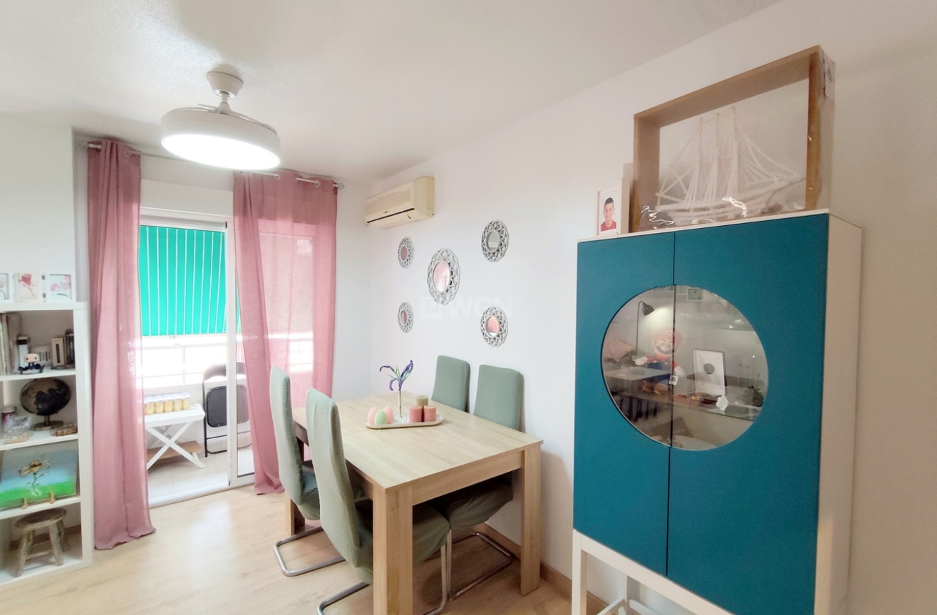 Resale - Apartment / flat - Torrevieja - Costa Blanca
