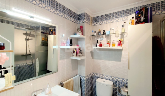 Resale - Apartment / flat - Torrevieja - Costa Blanca