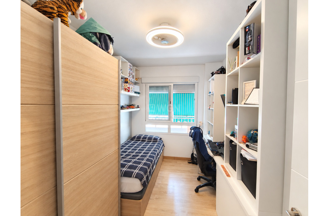 Resale - Apartment / flat - Torrevieja - Costa Blanca