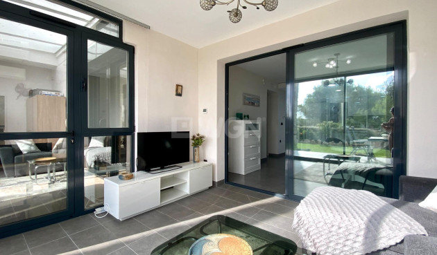 Odsprzedaż - Bungalow - Orihuela Costa - Las Ramblas
