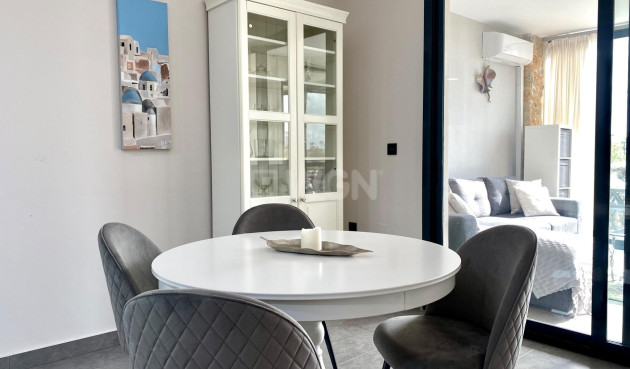 Odsprzedaż - Bungalow - Orihuela Costa - Las Ramblas
