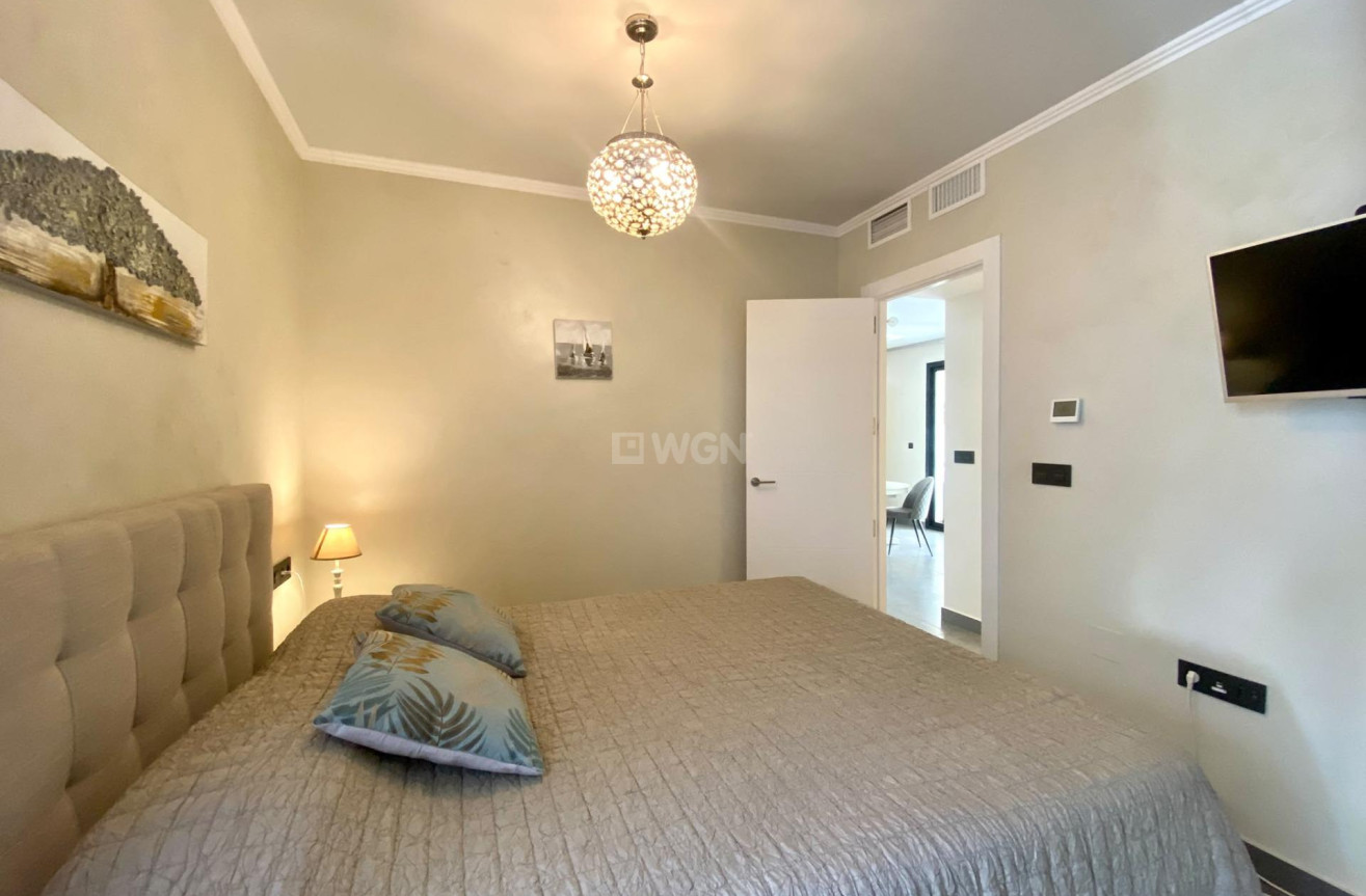 Odsprzedaż - Bungalow - Orihuela Costa - Las Ramblas