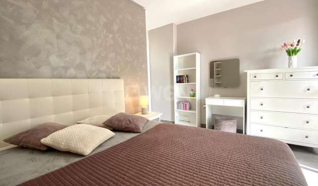 Odsprzedaż - Bungalow - Orihuela Costa - Las Ramblas