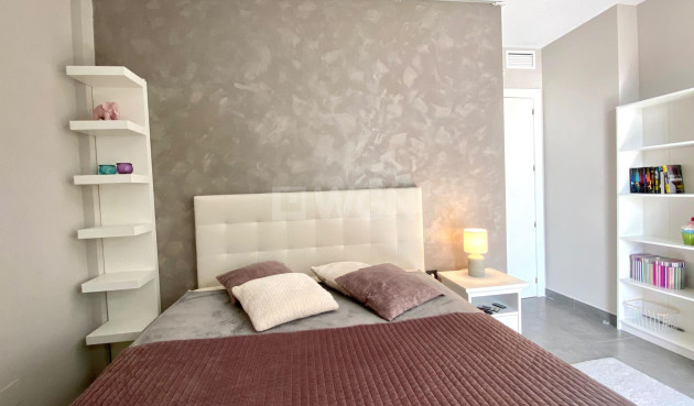 Odsprzedaż - Bungalow - Orihuela Costa - Las Ramblas