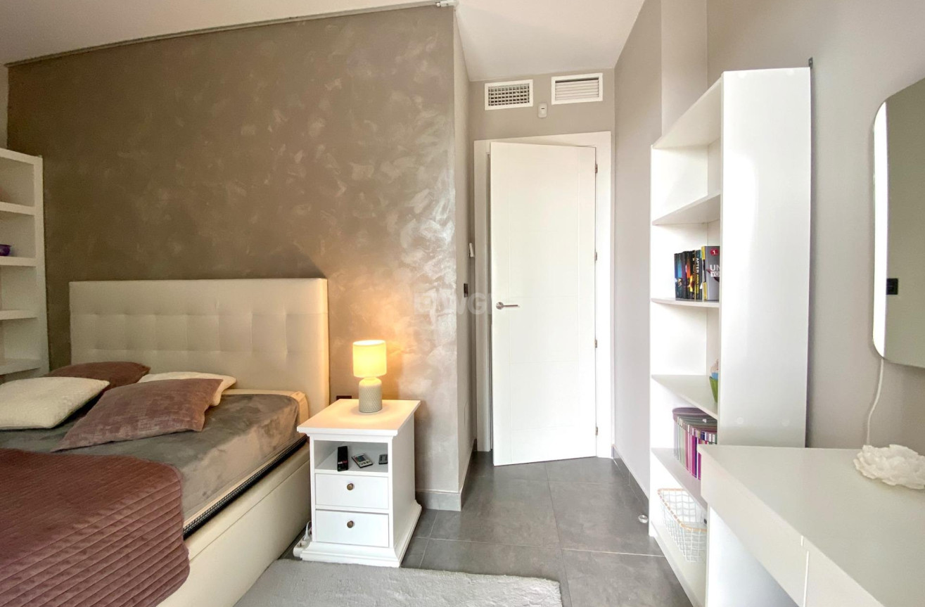 Odsprzedaż - Bungalow - Orihuela Costa - Las Ramblas