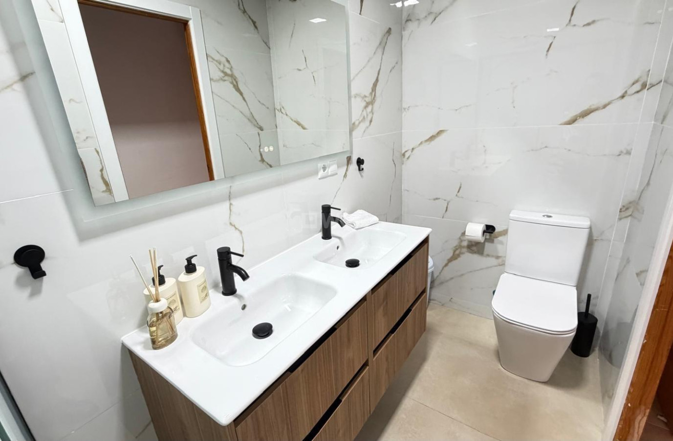 Wiederverkauf - Duplex - Torrevieja - Playa De Los Naufragos
