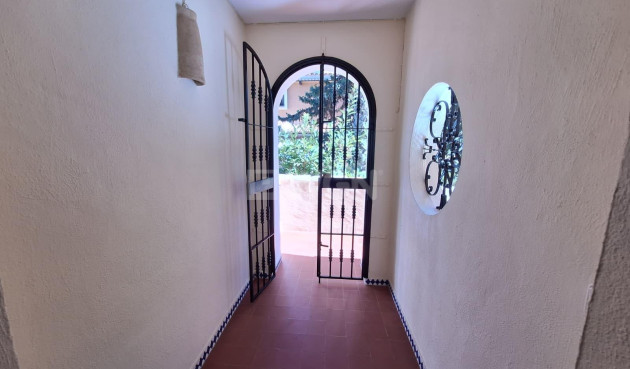 Reventa - Apartamento / piso - Torrevieja - Los Frutales