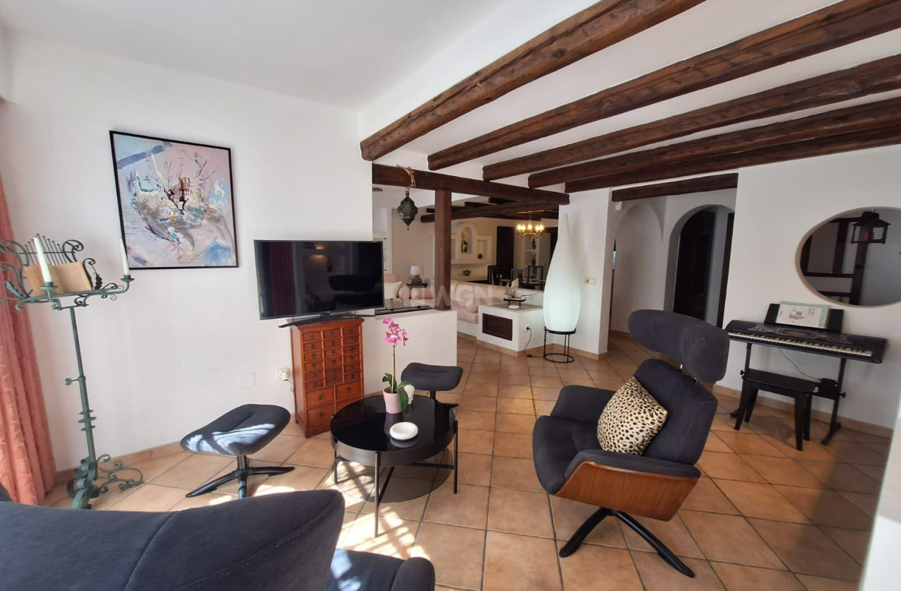 Reventa - Apartamento / piso - Torrevieja - Los Frutales
