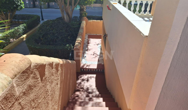 Reventa - Apartamento / piso - Torrevieja - Los Frutales