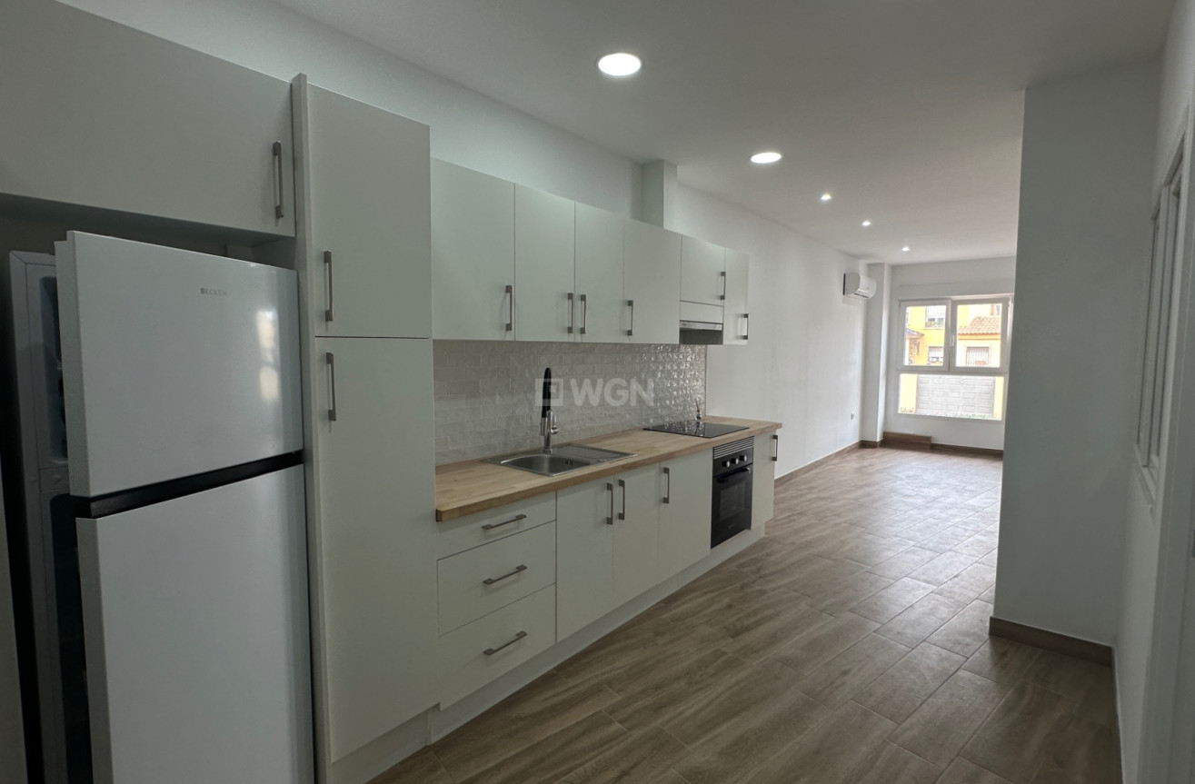 Resale - Apartment / flat - Torrevieja - Costa Blanca