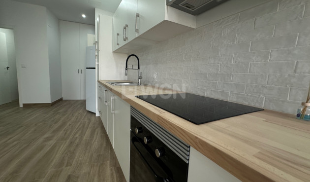 Resale - Apartment / flat - Torrevieja - Costa Blanca