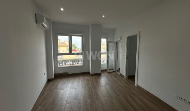 Resale - Apartment / flat - Torrevieja - Costa Blanca