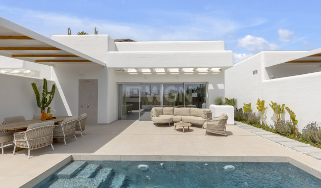 Odsprzedaż - Villa - Los Alcázares - Torre del Rame