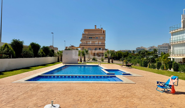 Wiederverkauf - Wohnung - Orihuela - Inland