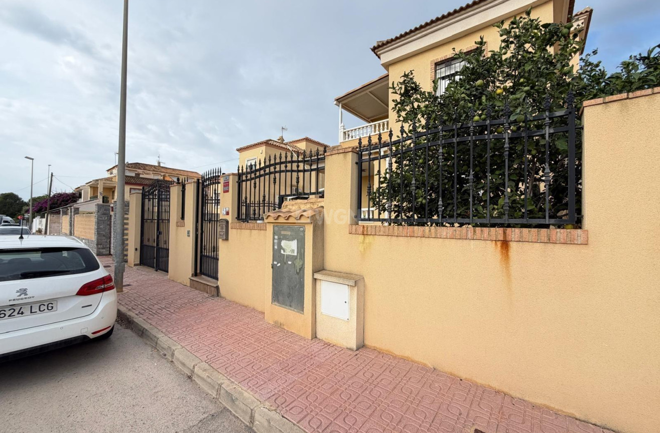 Resale - Villa - Orihuela Costa - Lomas De Don Juan