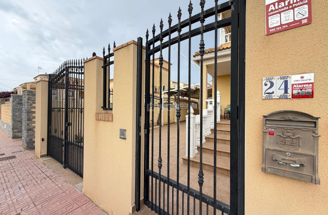 Resale - Villa - Orihuela Costa - Lomas De Don Juan