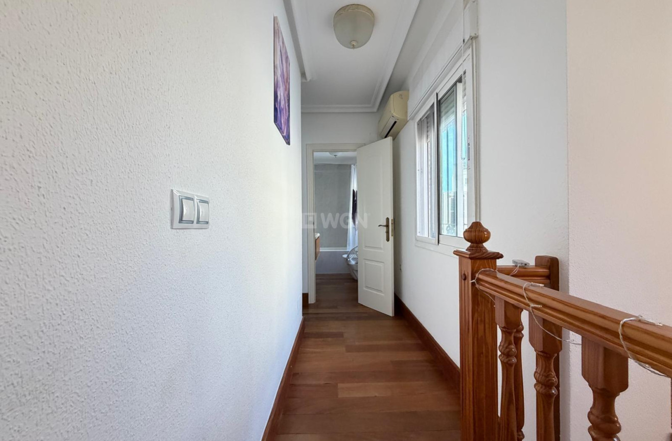Resale - Villa - Orihuela Costa - Lomas De Don Juan