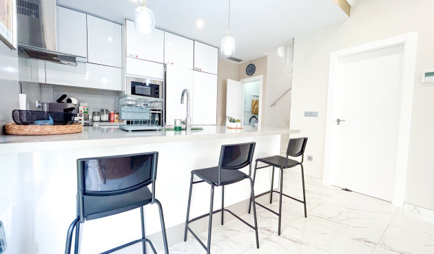 Resale - Villa - Villamartin - Costa Blanca