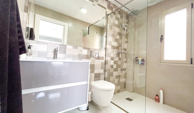 Resale - Villa - Villamartin - Costa Blanca