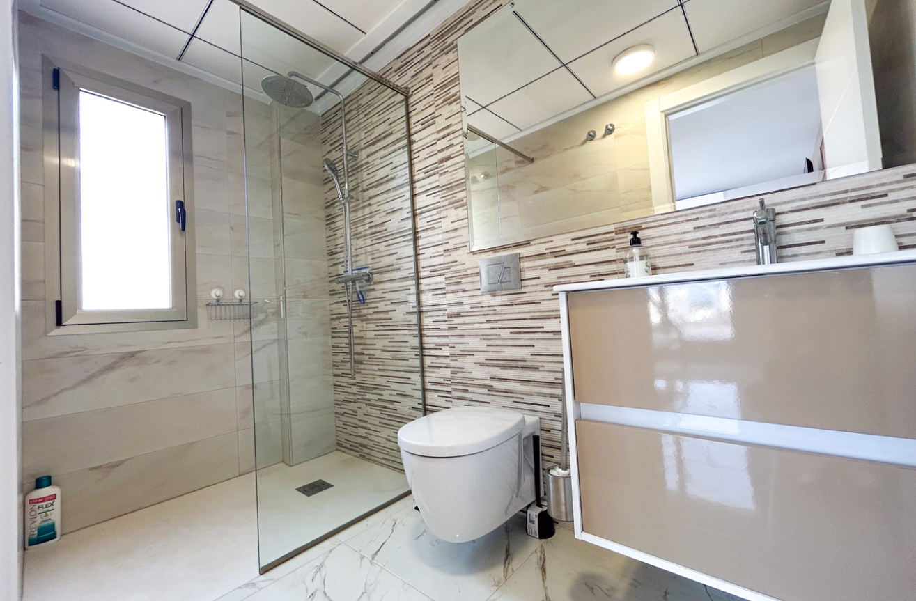 Resale - Villa - Villamartin - Costa Blanca
