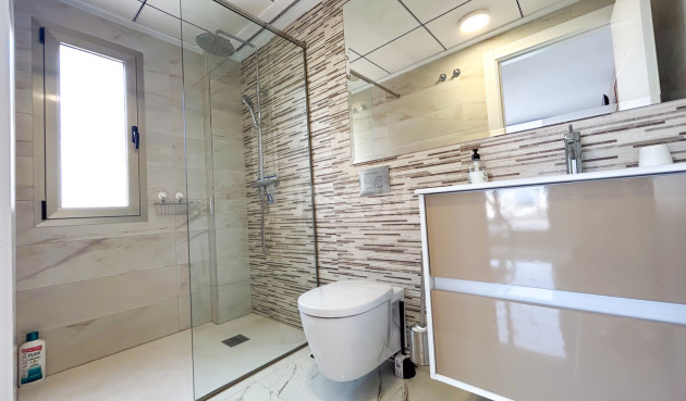 Resale - Villa - Villamartin - Costa Blanca