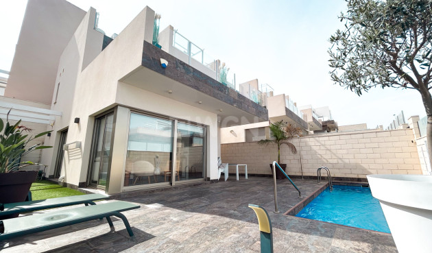 Resale - Villa - Villamartin - Costa Blanca