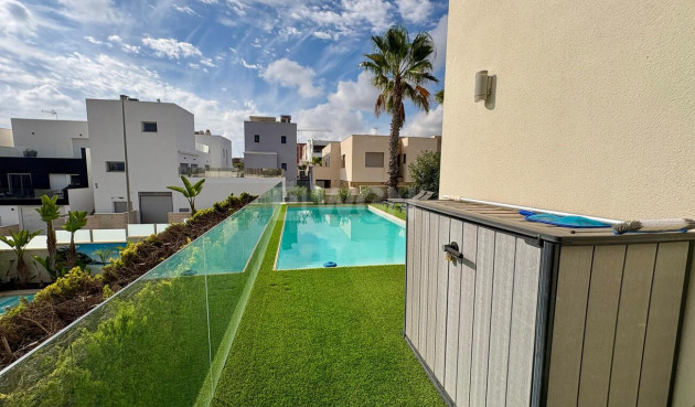 Odsprzedaż - Villa - Benijofar - Costa Blanca