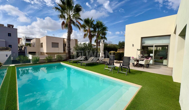 Odsprzedaż - Villa - Benijofar - Costa Blanca