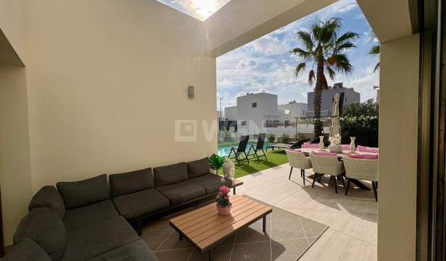 Odsprzedaż - Villa - Benijofar - Costa Blanca