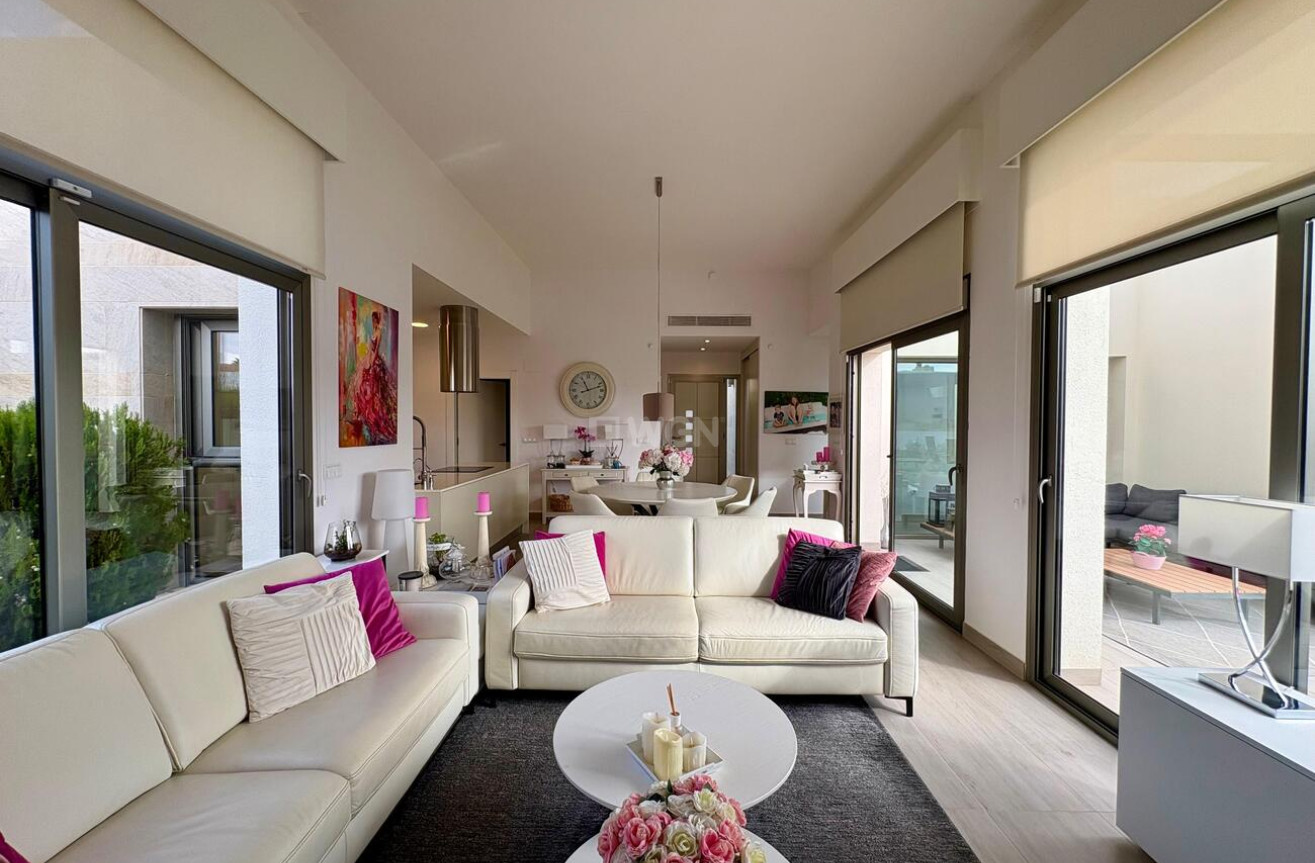 Odsprzedaż - Villa - Benijofar - Costa Blanca